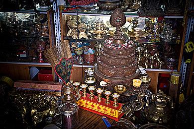 《塞尔达：王国之泪》玩家能融合物品创造新装备 打造载具